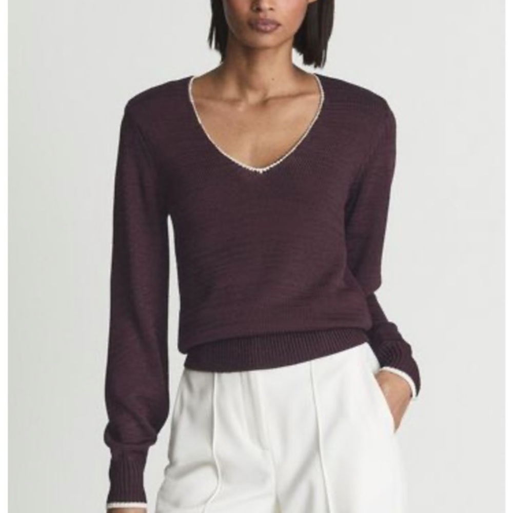 NWOT REISS Talia V Neck Contrast Trim Sweater